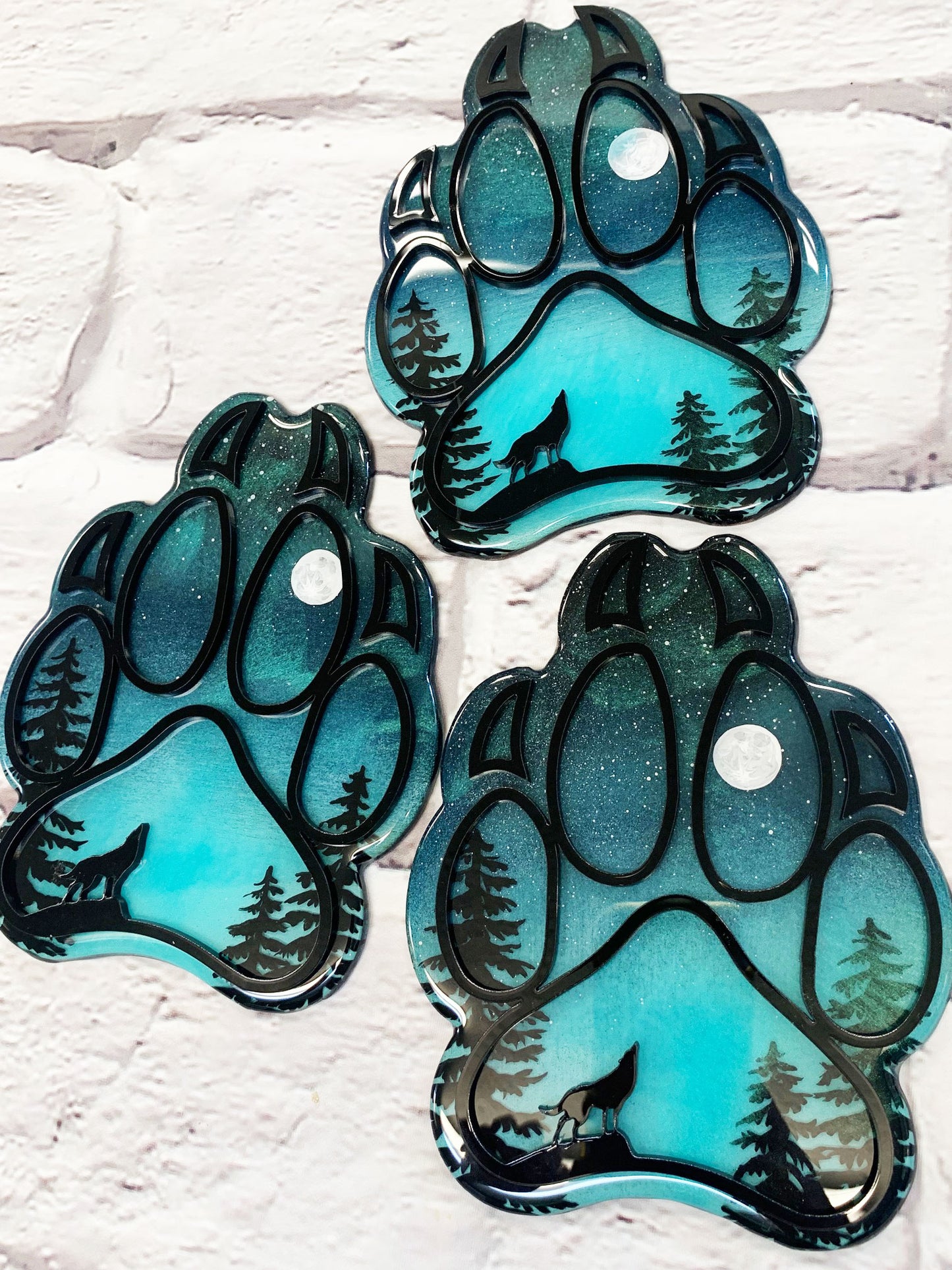 Full Moon Mini Wolf Paw Northern Lights Resin Art