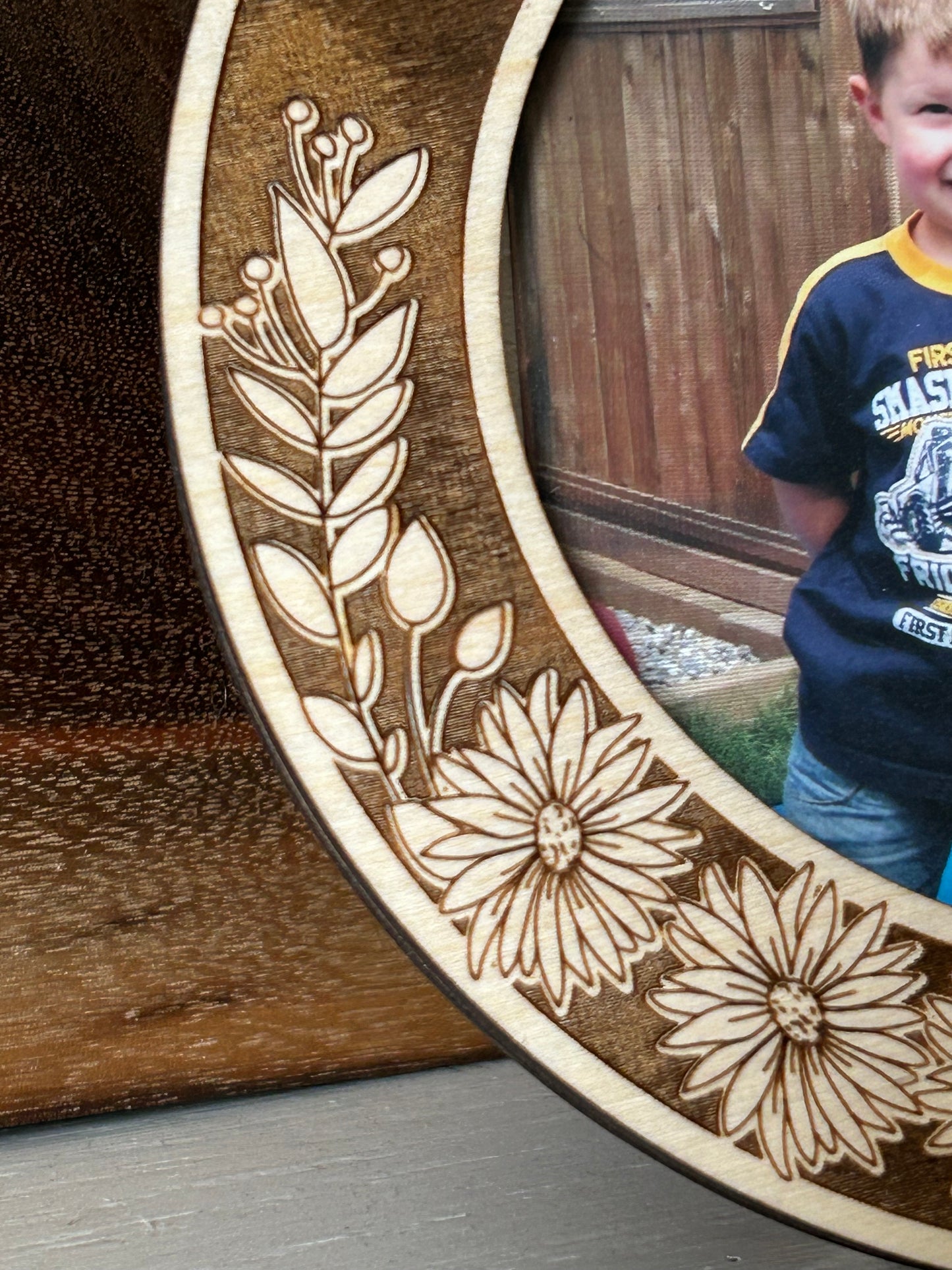 Engraved Asters and Butterfly Wooden Photo Frame