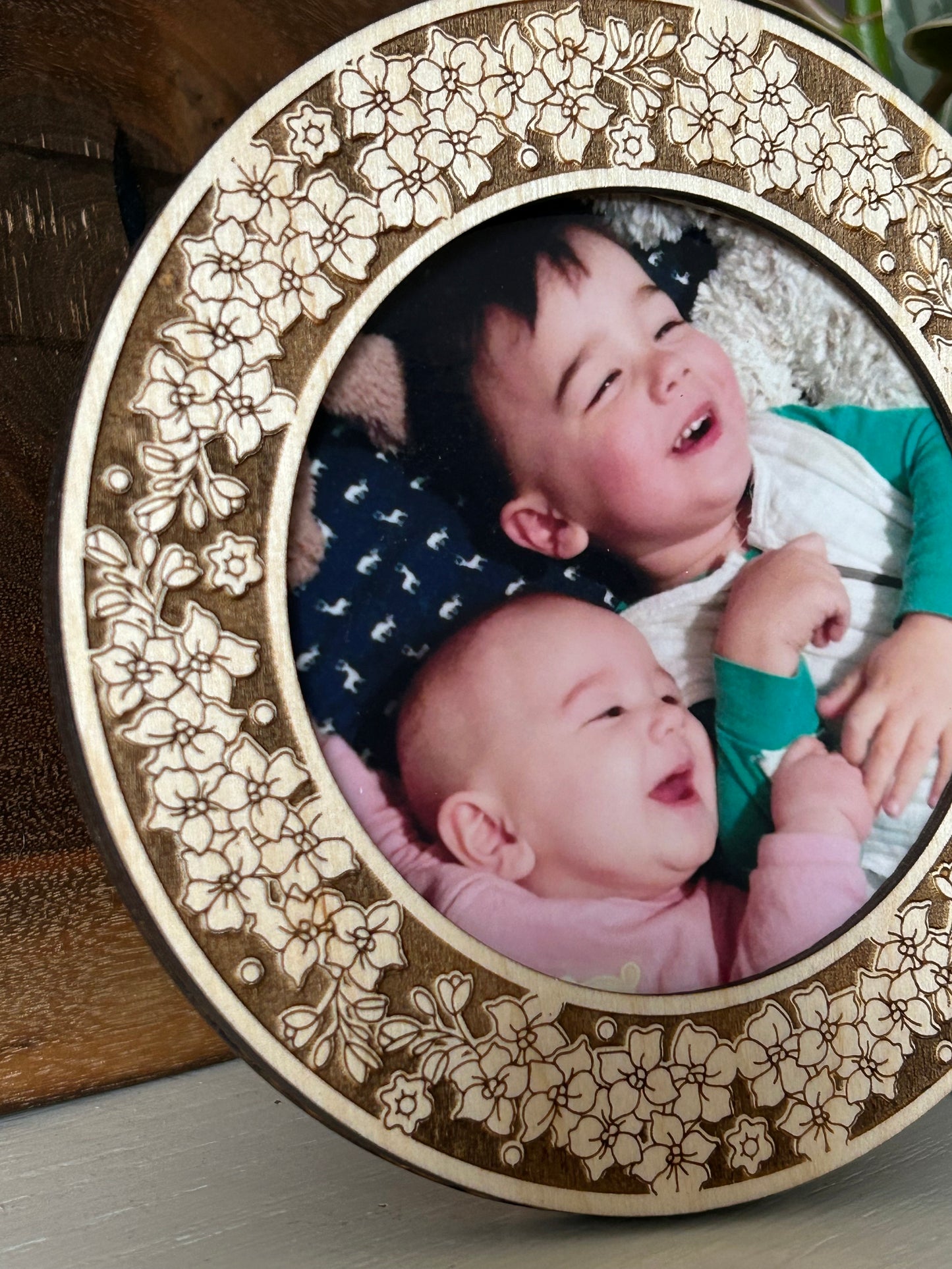 Engraved Delphinium Wreath Wooden Photo Frame