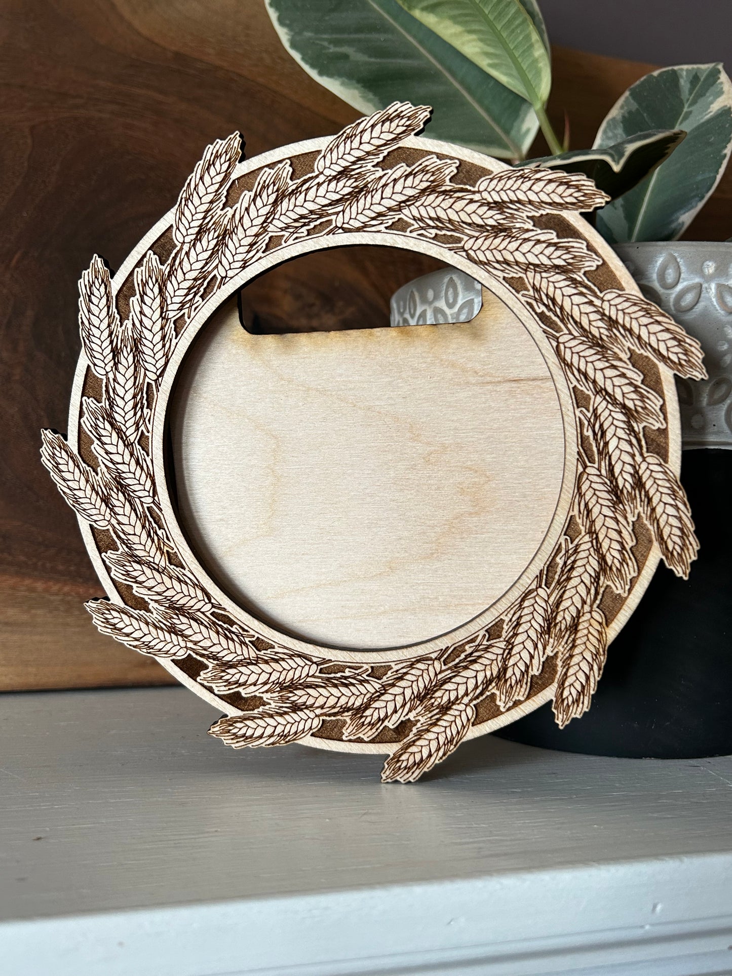 Engraved Wheat Wreath Wooden Photo Frame