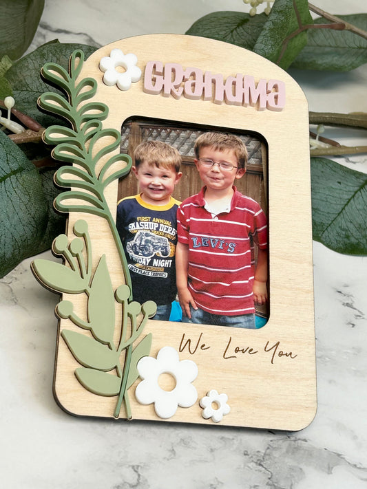 Customizable Floral Wallet Photo Frame