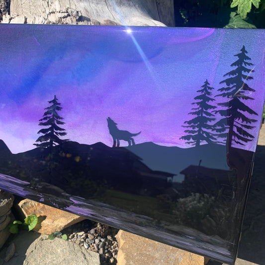 Kiore Northern Lights Wolf Resin Art