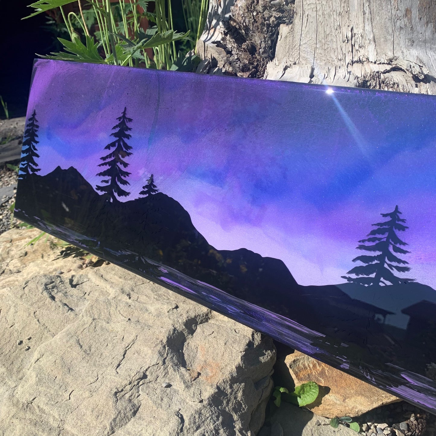 Kiore Northern Lights Wolf Resin Art