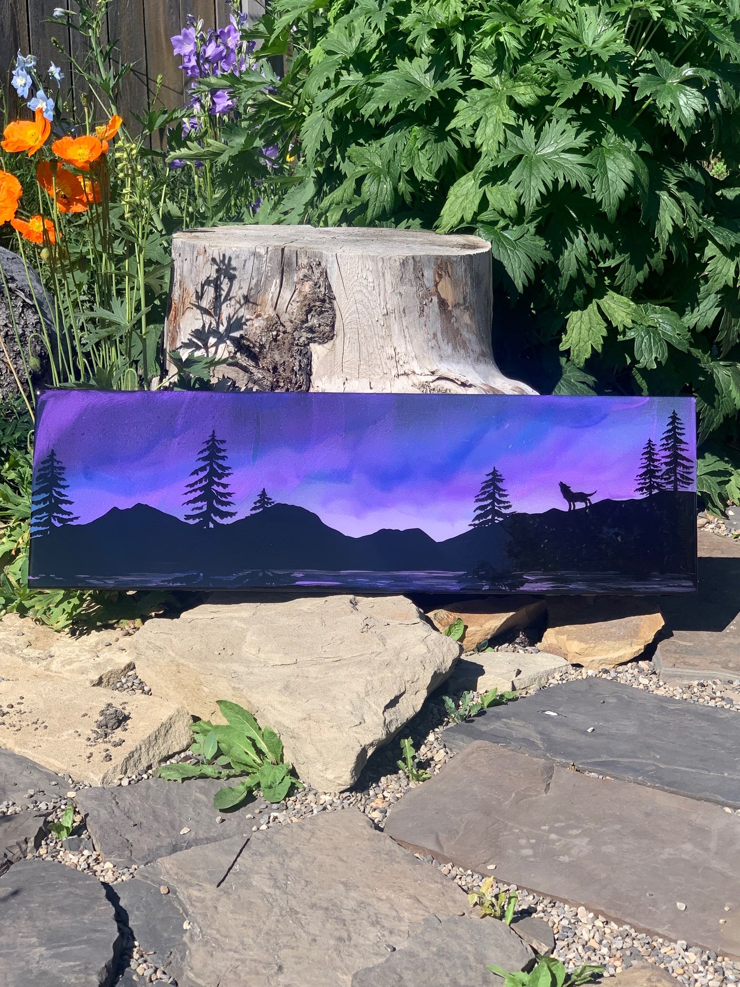 Kiore Northern Lights Wolf Resin Art