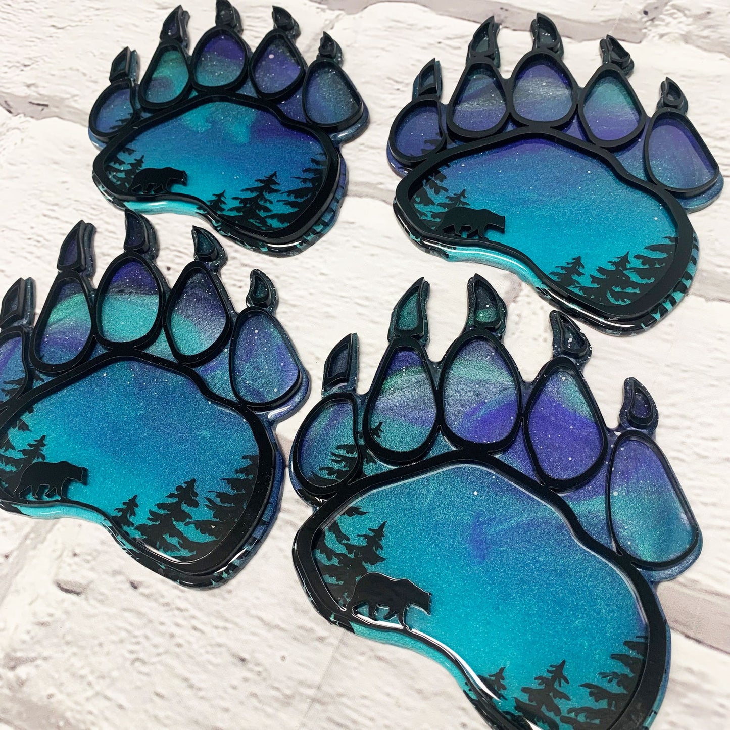Mini Bear Paw Northern Lights Resin Art