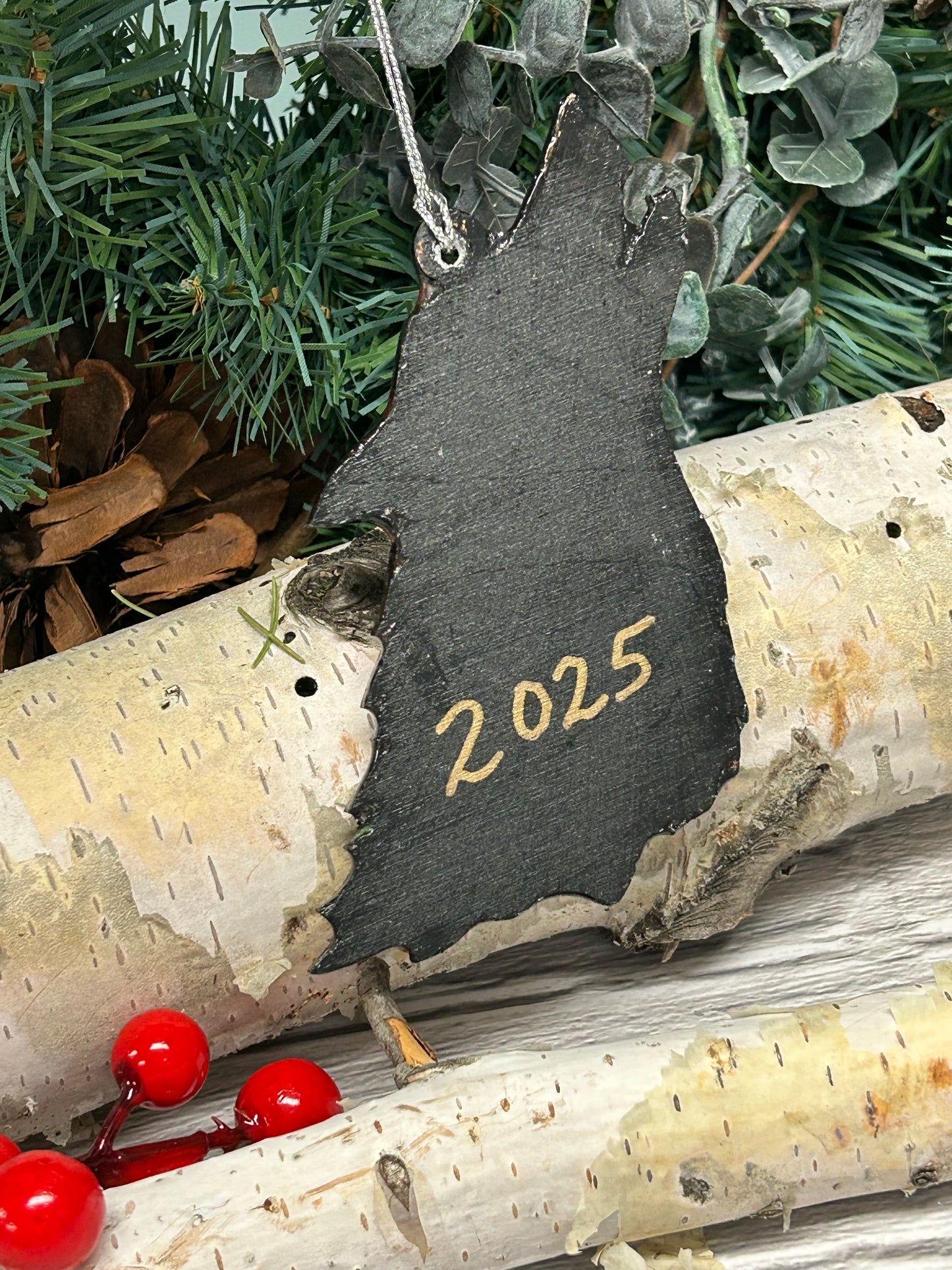 2025 Aurora Wolf Resin Art Christmas Ornament