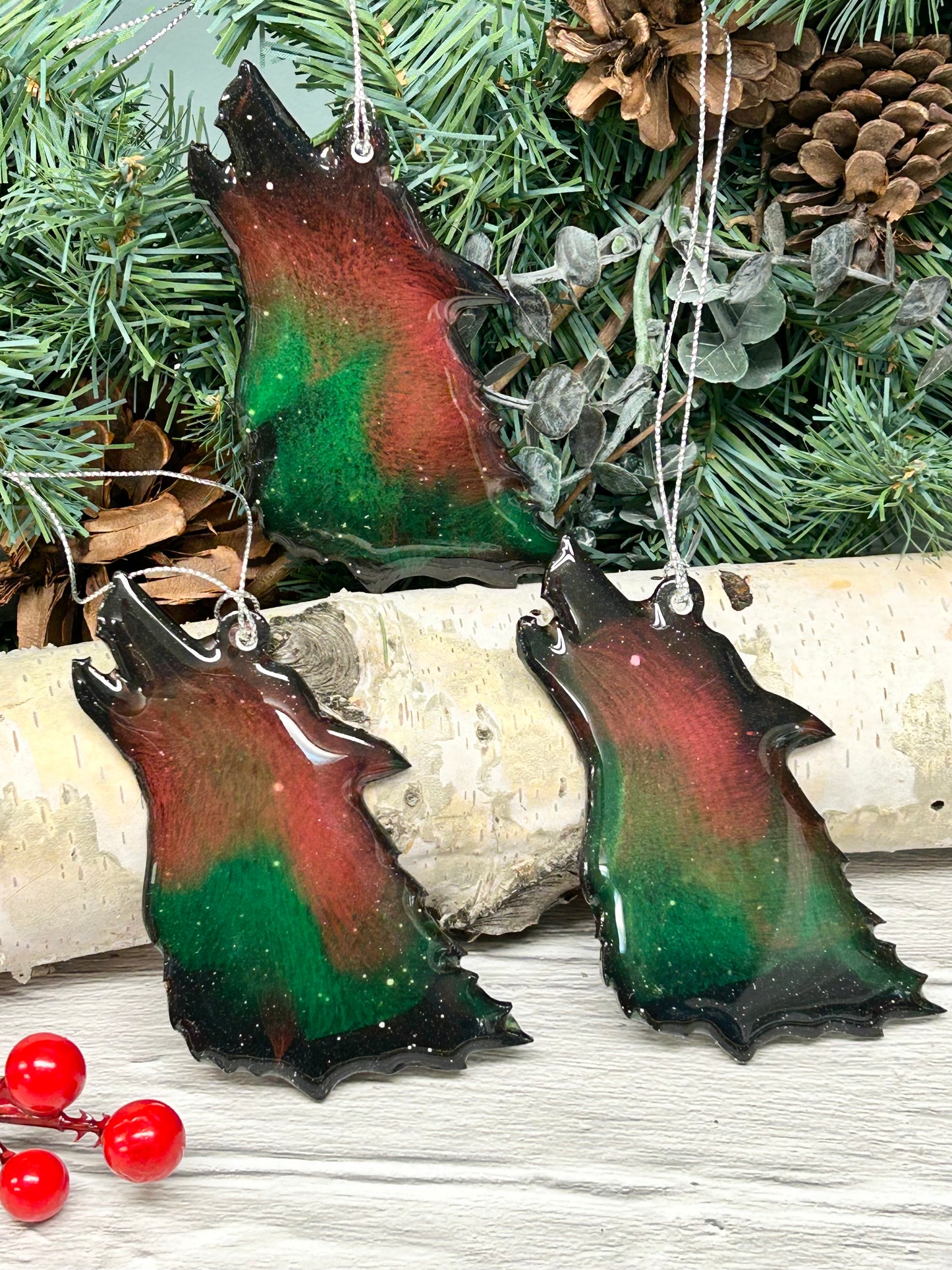2025 Aurora Wolf Resin Art Christmas Ornament